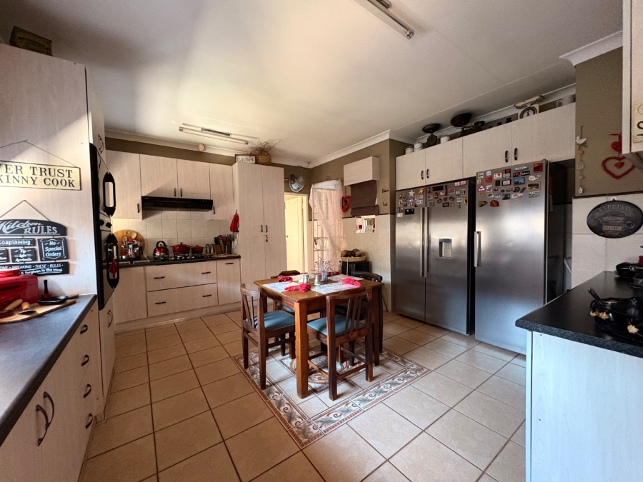 4 Bedroom Property for Sale in Wilkoppies North West